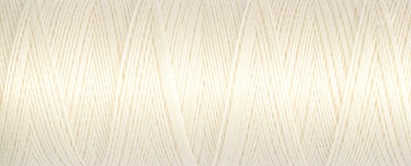 709239-01  GUTERMANN SEW ALL THREAD 500M 01 LIGHT CREAM